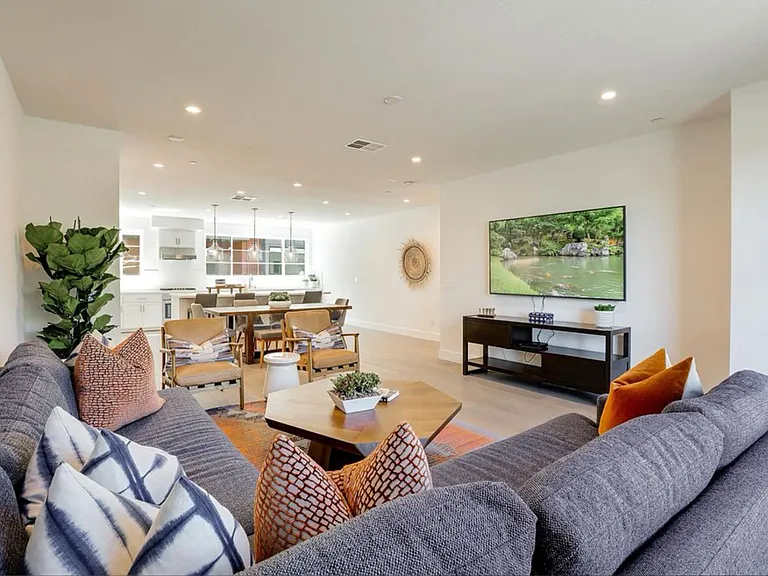 15017 Briggs Ct — Photo 1