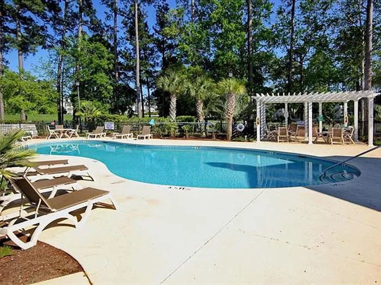 104 Cypress Point Ct #106A — Photo 25