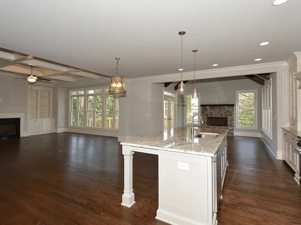 5514 Sherrell Dr, Sandy Springs, GA 30342