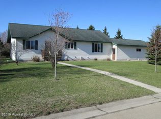 400 7th St NE, Perham, MN 56573