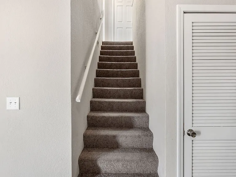 Avia Apartments — Photo 79