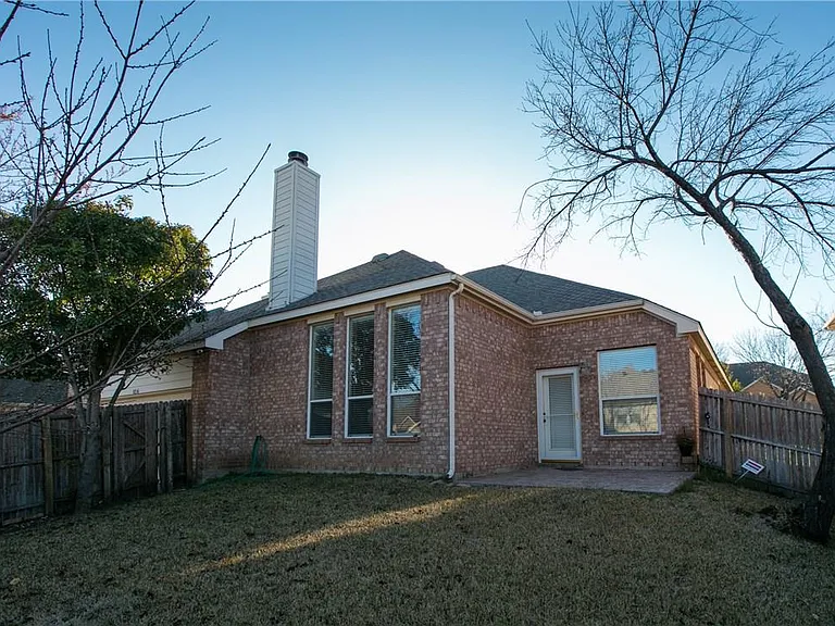 8216 Spring Valley Ln — Photo 24
