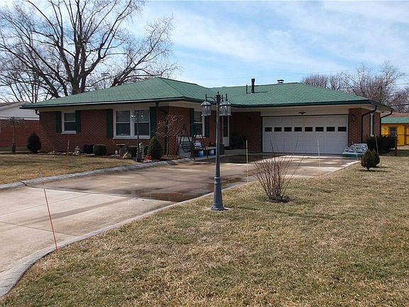 5th image of 1074 Donald Dr