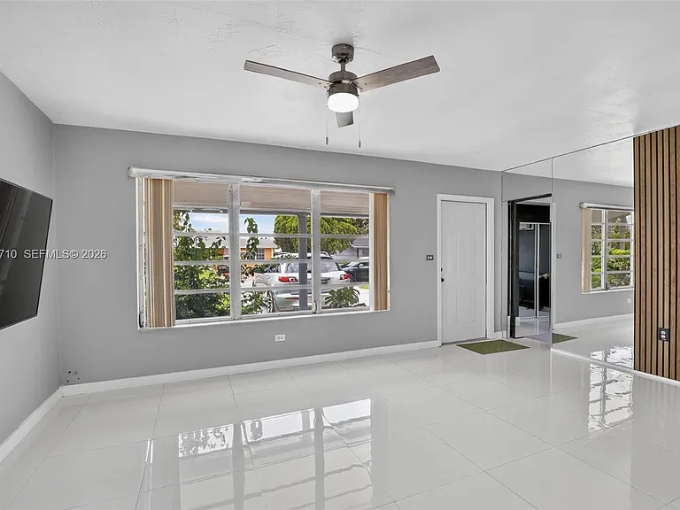 2331 Flamingo Dr — Photo 7