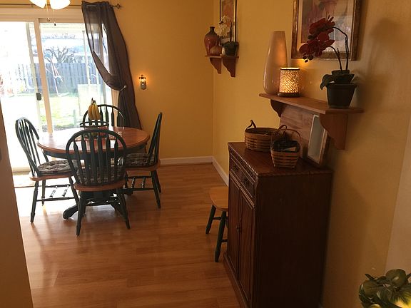 4th image of 412 Canfield Dr