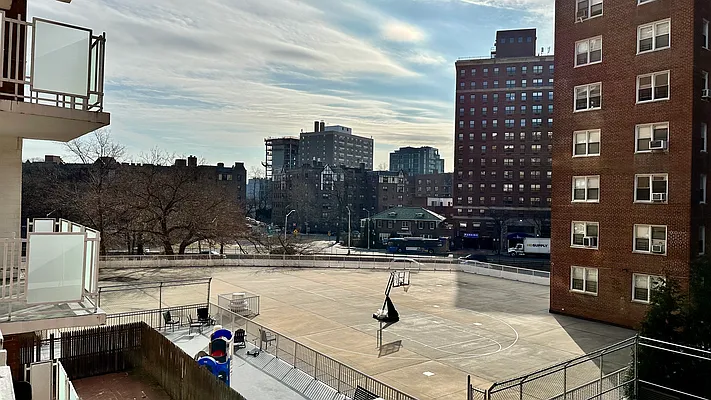 Sold by Coldwell Banker Signature Properties | media 23