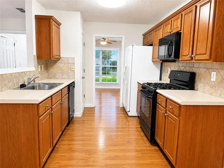8835 Grappe Trce — Photo 4