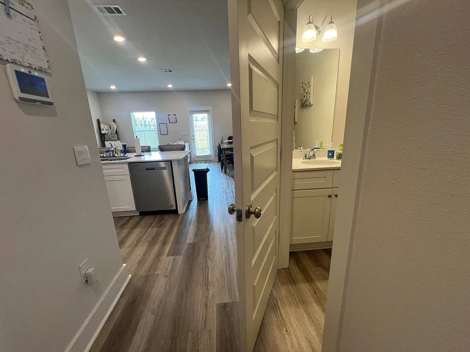 3 bed, 2.5 bath, 1537 sqft, $1,850 — Photo 3