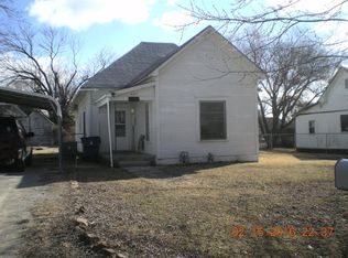 405 S Wood St, Caney, KS 67333