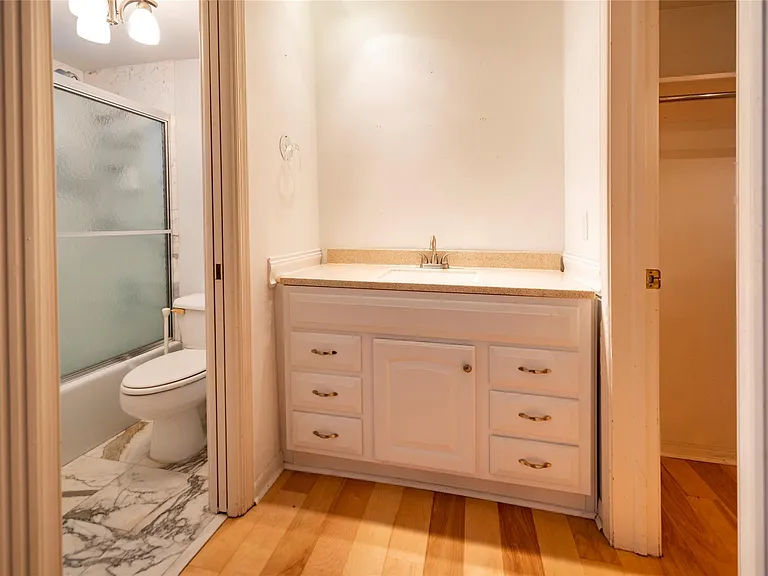 3333 NE 36th St #6 — Photo 14