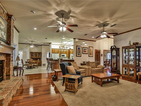 5th image of 6400 Georgiana Ct