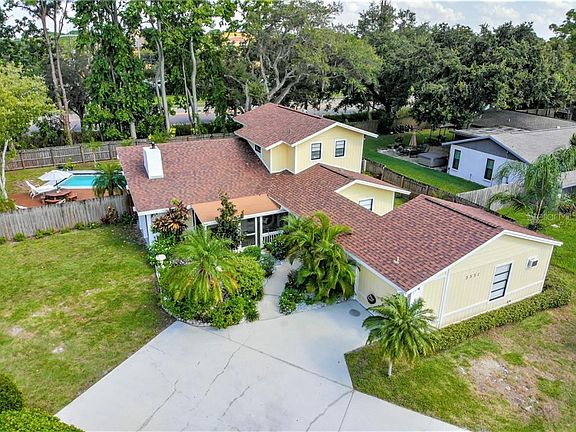 2nd image of 3331 Plantation Dr