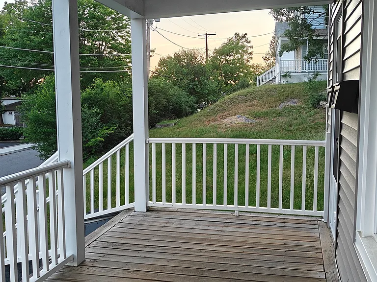13 Springside Ave — Photo 5