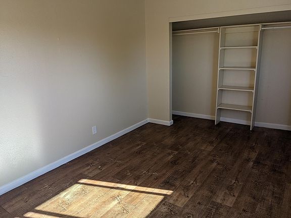 4th image of 3781 Marlborough Ave #9