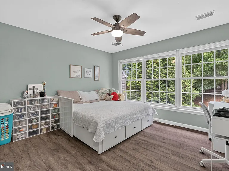 13016 Pilgrims Inn Dr — Photo 30