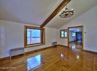 261 Castle Dr, East Stroudsburg, PA