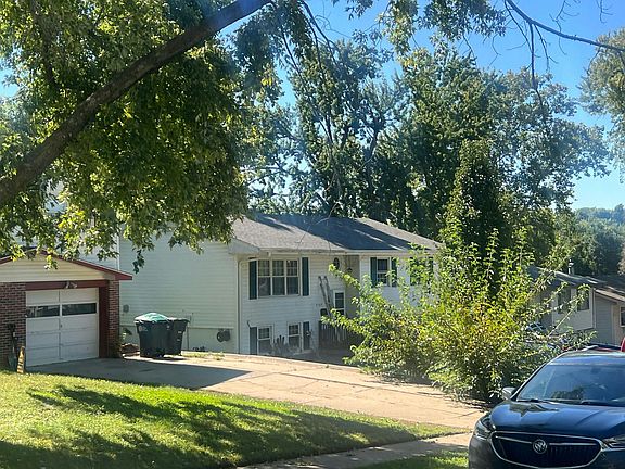 3rd image of 9709 Grand Ave