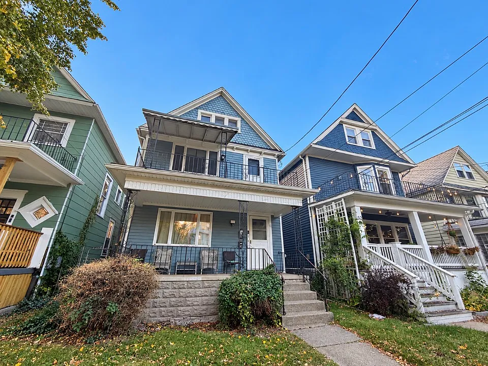 50 Congress St #2