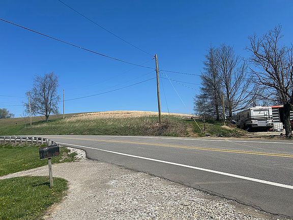 3rd image of 6688 Fairmont Pike Rd