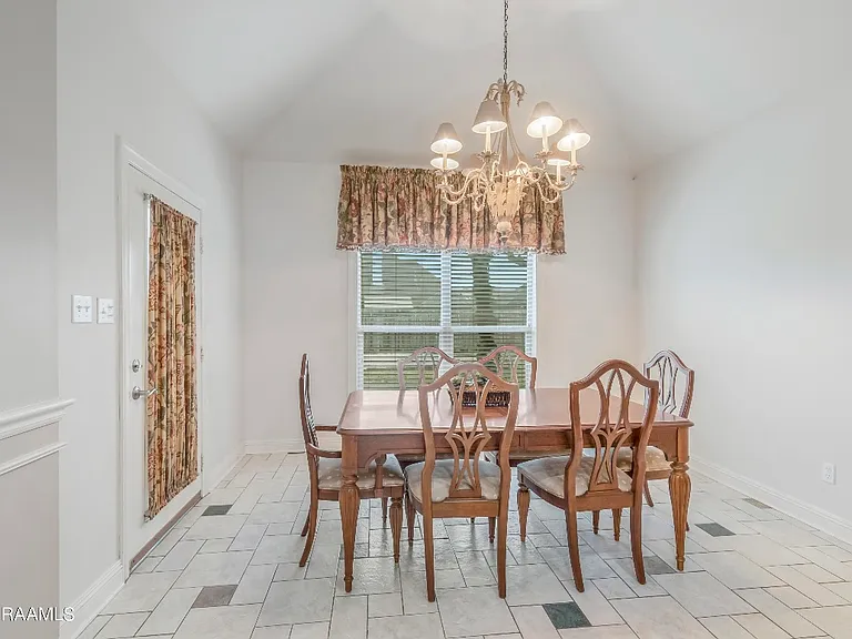 111 Hamlet Ln — Photo 21
