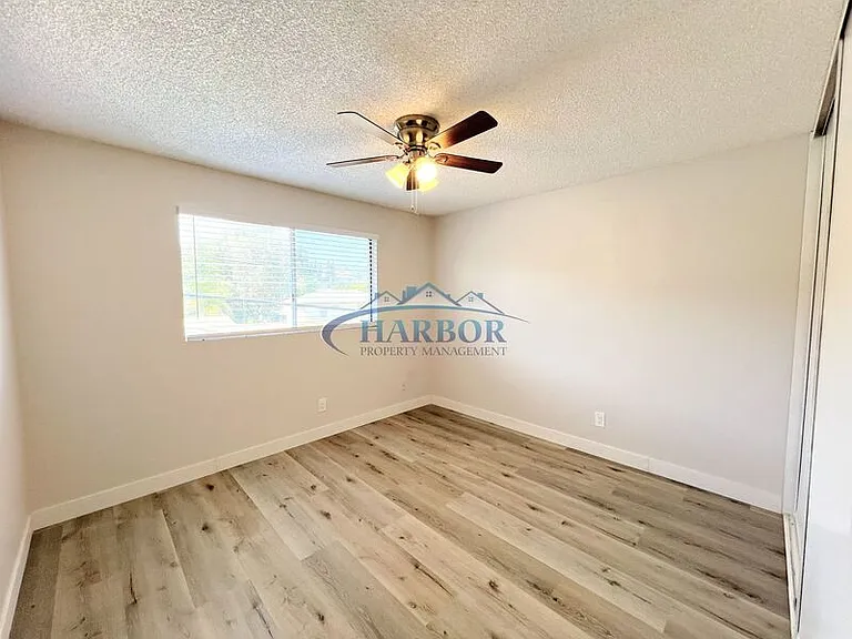 2315 S Grand Ave #11 — Photo 10