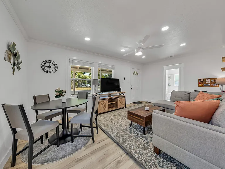 916 Poplar Ave — Photo 30