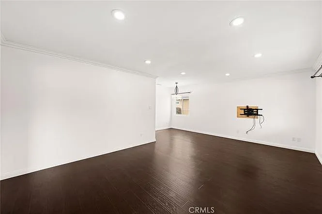 418 Elmgate St — Photo 14