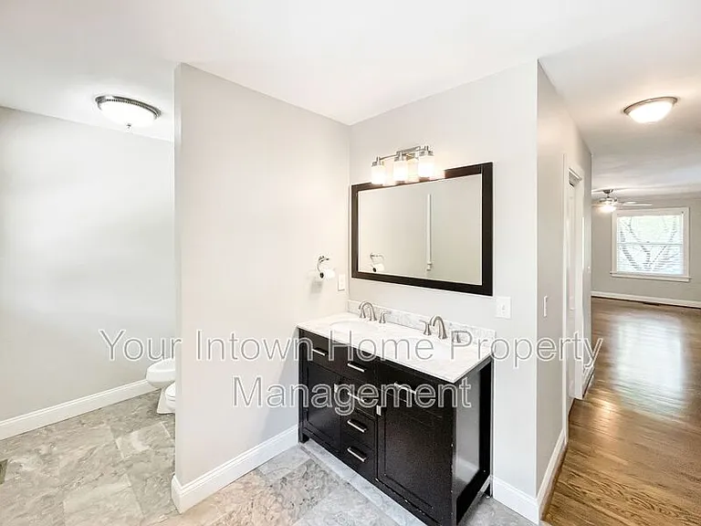 2695 Sharondale Dr NE — Photo 27