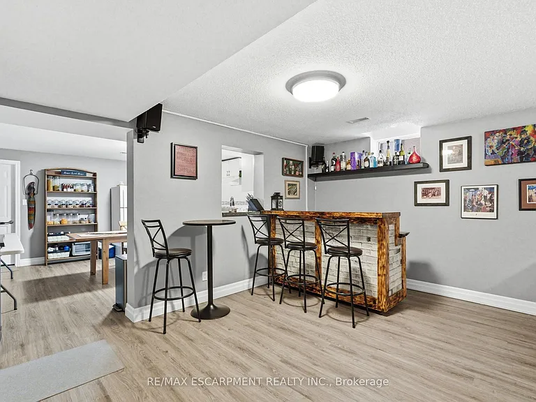 303 Caledon Ave #LOWER — Photo 13