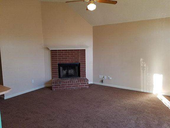 Living room with Fireplace