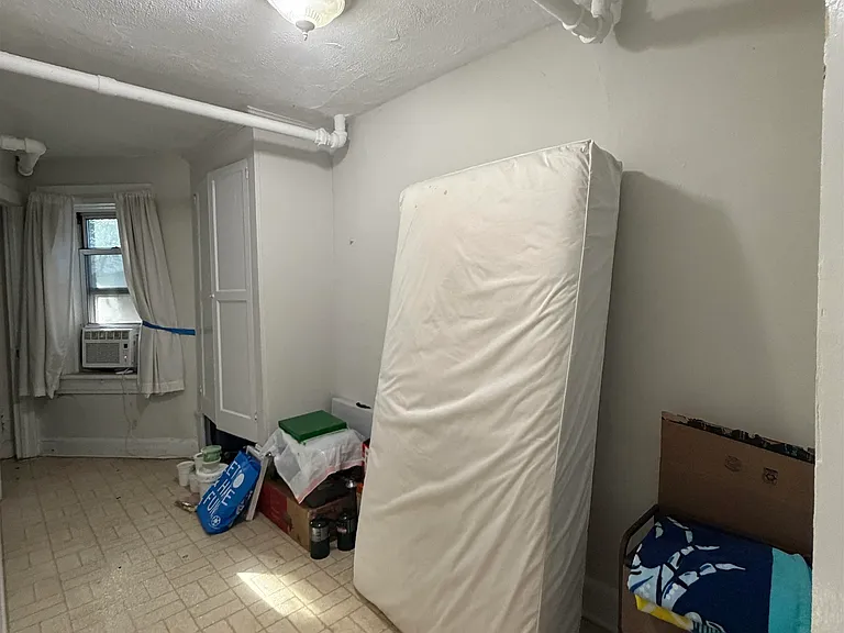 710 Hudson St #1 — Photo 13