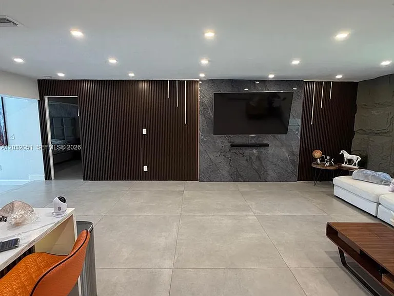 2810 Riverland Rd — Photo 11