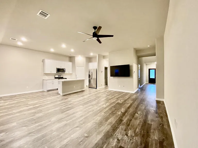 1804 Berry Ridge Trl — Photo 8