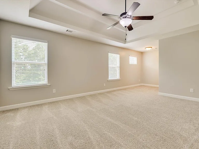 127 Radcliff Dr — Photo 30