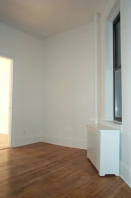 Rented by Tower Brokerage | media 12