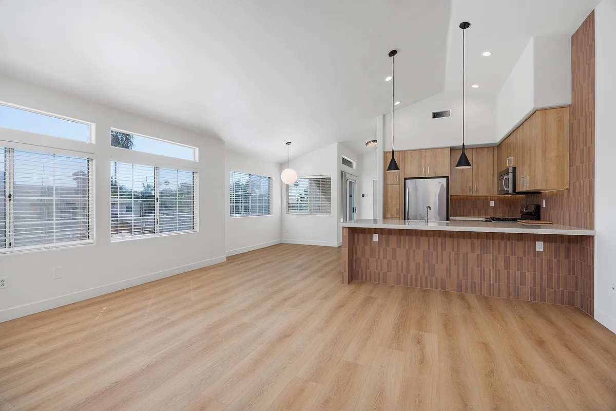 1336 Hornblend St — Photo 2