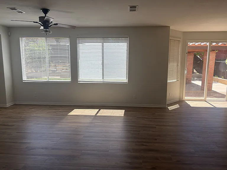36305 Clearwater Ct — Photo 4