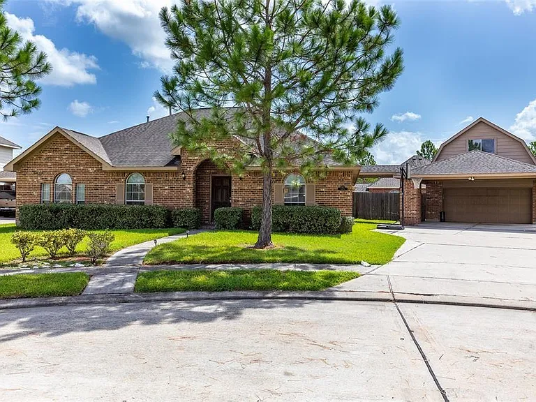 3405 Kleberg Ct — Photo 1