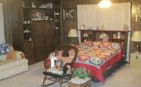 4th image of 5401 N Everglade Ave