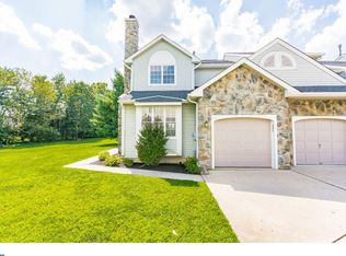 82 Kerry Lynn Ct, Williamstown, NJ 08094