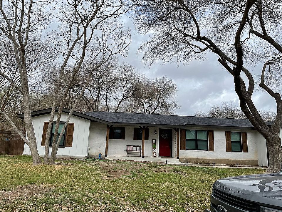 1st image of 1590 Gardenia Dr