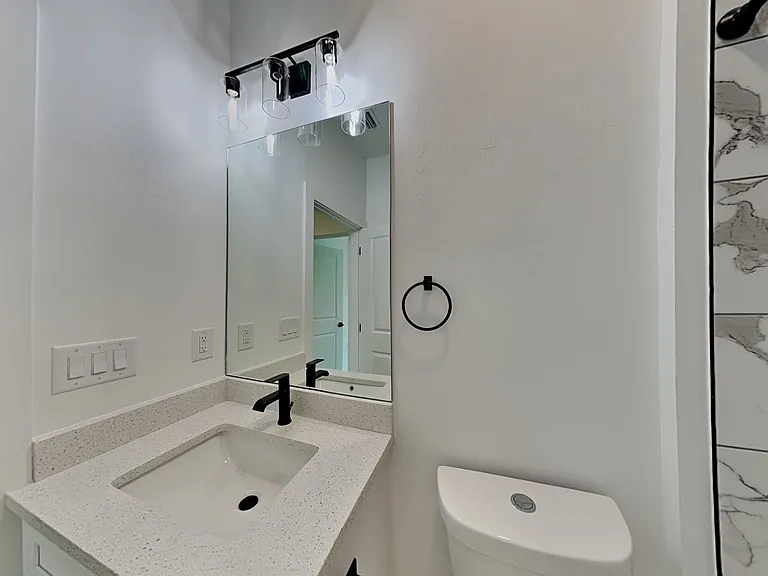 1114 Bismarck Rd — Photo 28