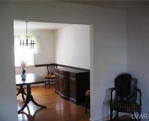 3rd image of 2702 Plymouth Dr