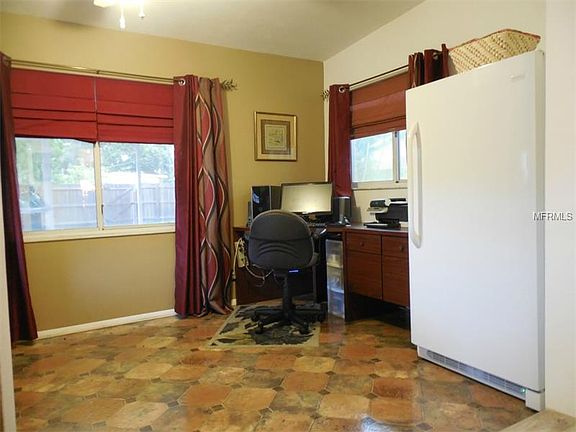 4th image of 3334 39th St N