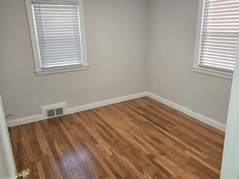 21 Bremen St — Photo 10