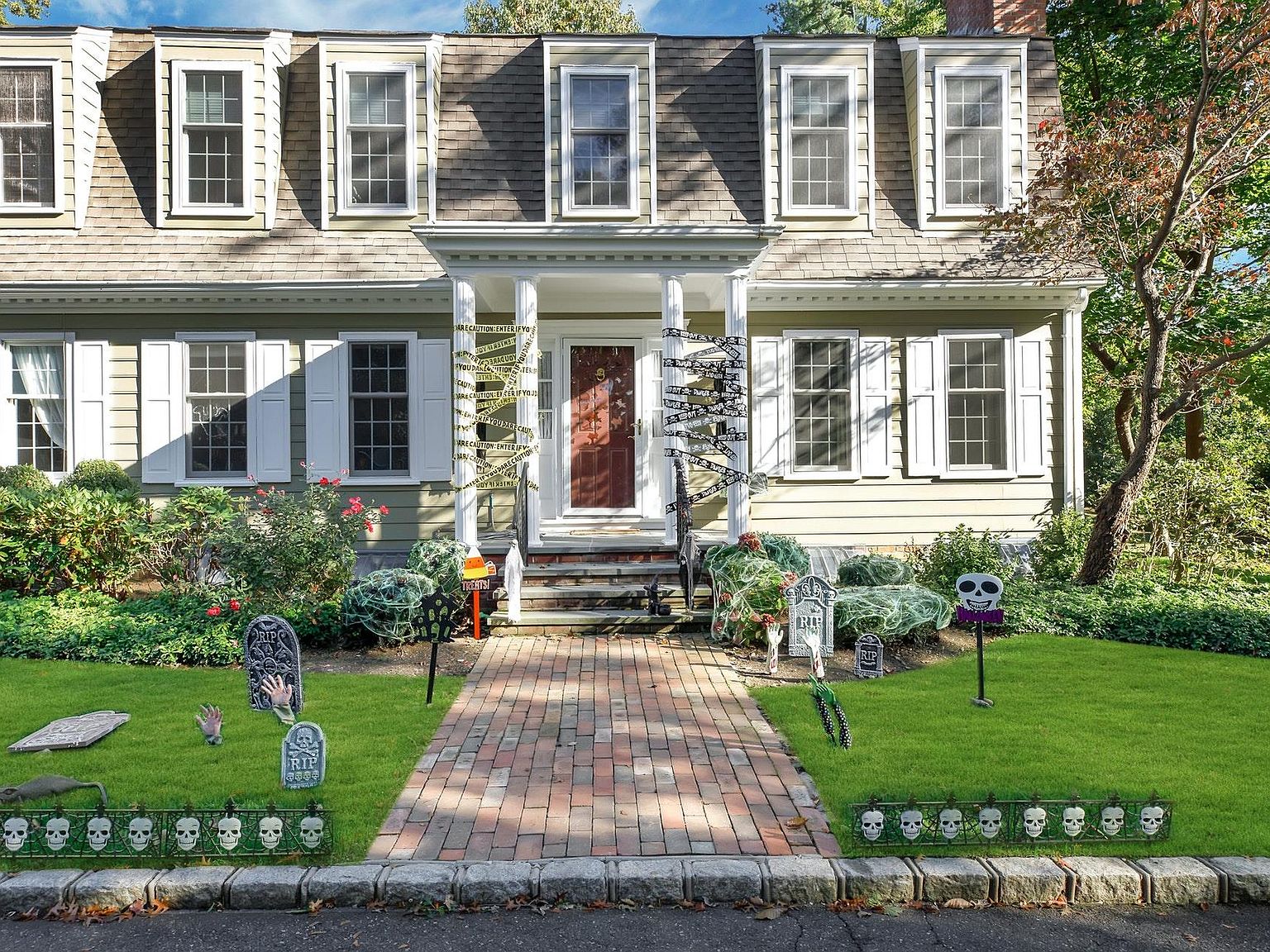 13 Duke Of Gloucester UNIT 13, Manhasset, NY 11030 Zillow