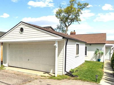 5096 Durnham Dr, Waterford, MI, 48327