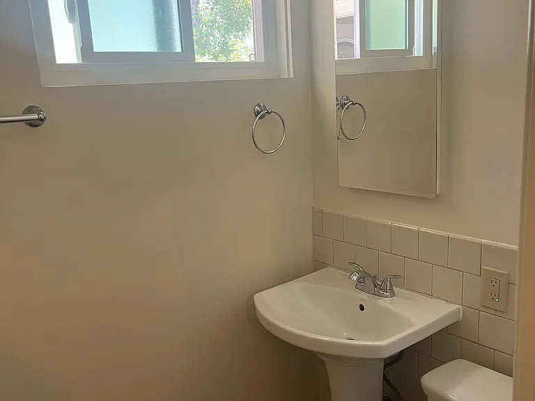 8039 Cantaloupe Ave — Photo 4