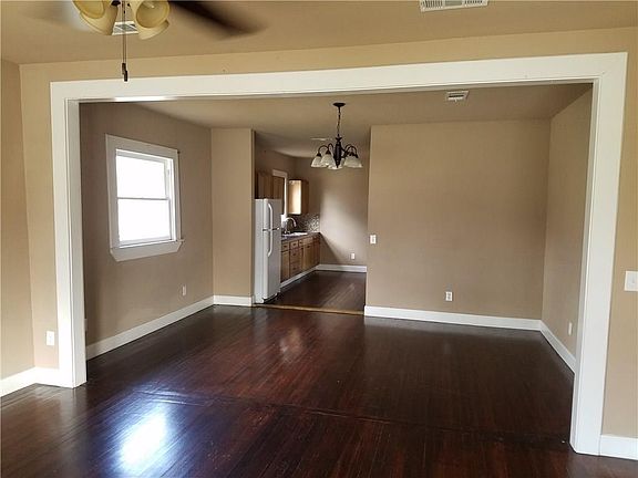 3rd image of 330 Virginia Ave