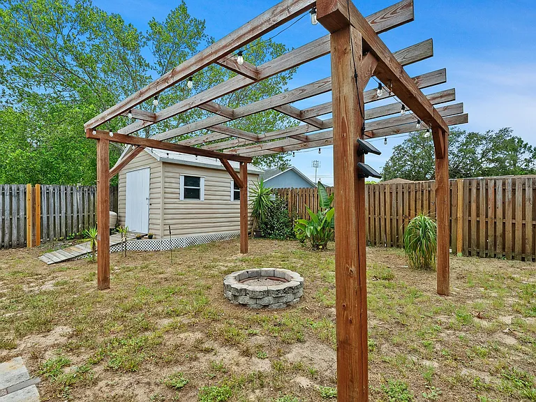 11366 Riddle Dr — Photo 43